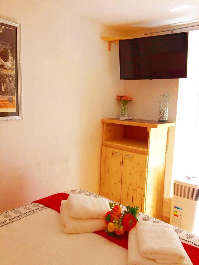 Franreal, 4 Appartements 萨尔拉拉卡内达 外观 照片